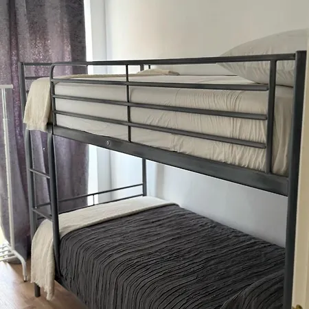 Amplio Piso En El Corazon De * Τορρεμολίνος